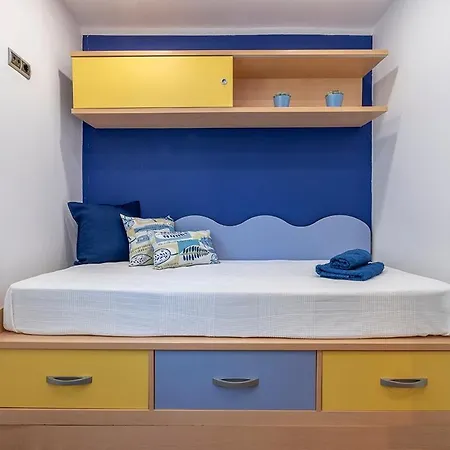Semesterbostad Tarraco Village, Your Family In